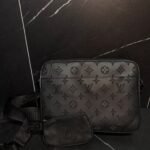 Louis Vuitton Messenger Bag Black